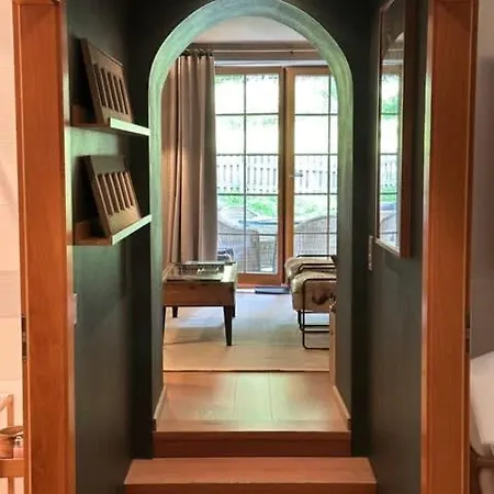 Modern Garden Chalet Apt With Spa And Pool