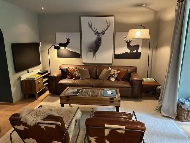 Beautiful 3br With Terrace Apartment *