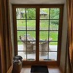 Apartman Beautiful 3br With Terrace Chateau-d'Oex